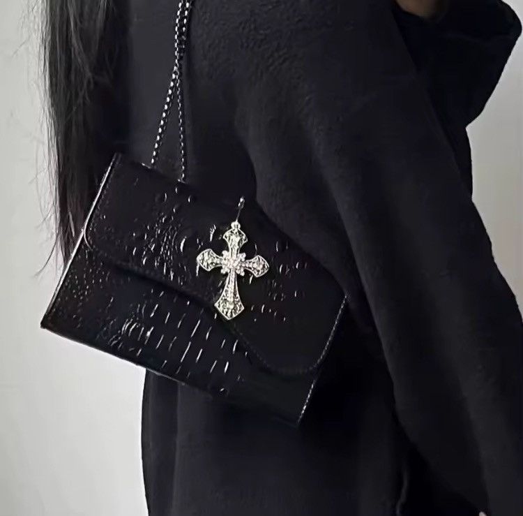 Other Y2K Gothic Faux Crocodile Crossbody–Vintage ChainUnderarmBag Size ONE SIZE - 5 Thumbnail