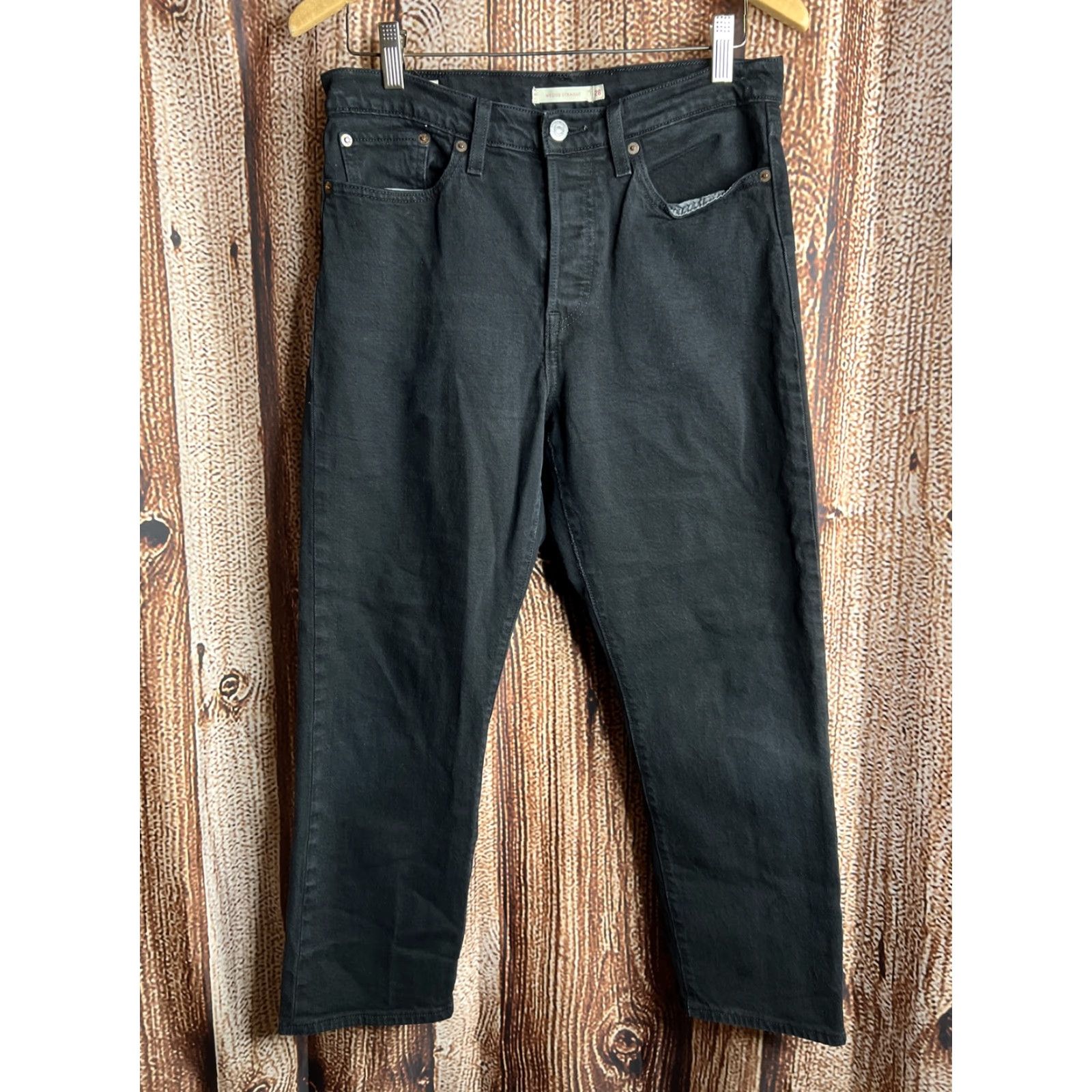 Vintage Levi’s Premium Wedgie Straight Jeans Cropped Raw Hem Button Fly Black 28 Womens Jeans 28 Black Cropped Distressed Inseam 25in Size 28" / US 6 / IT 42 - 2 Thumbnail