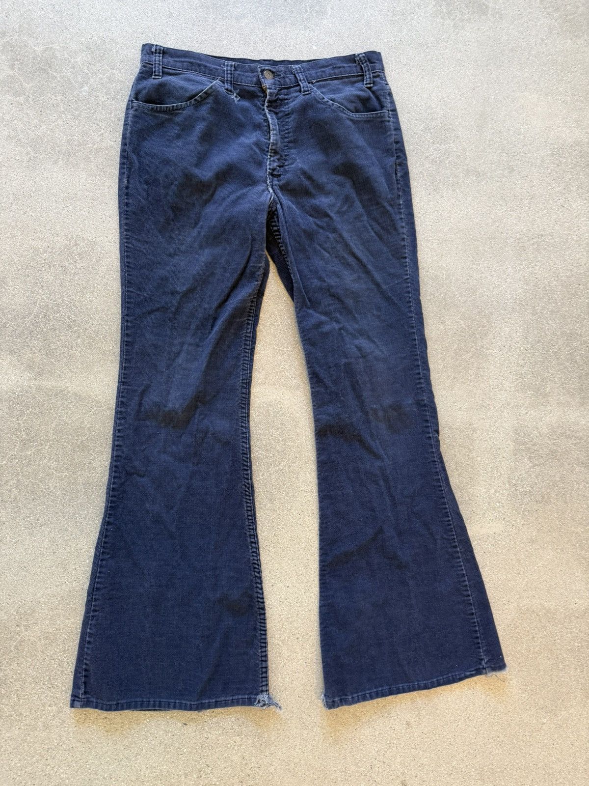 Levi's Vintage Clothing 1970’s Levi’s Bell Bottoms Size US 32 / EU 48 - 1 Thumbnail
