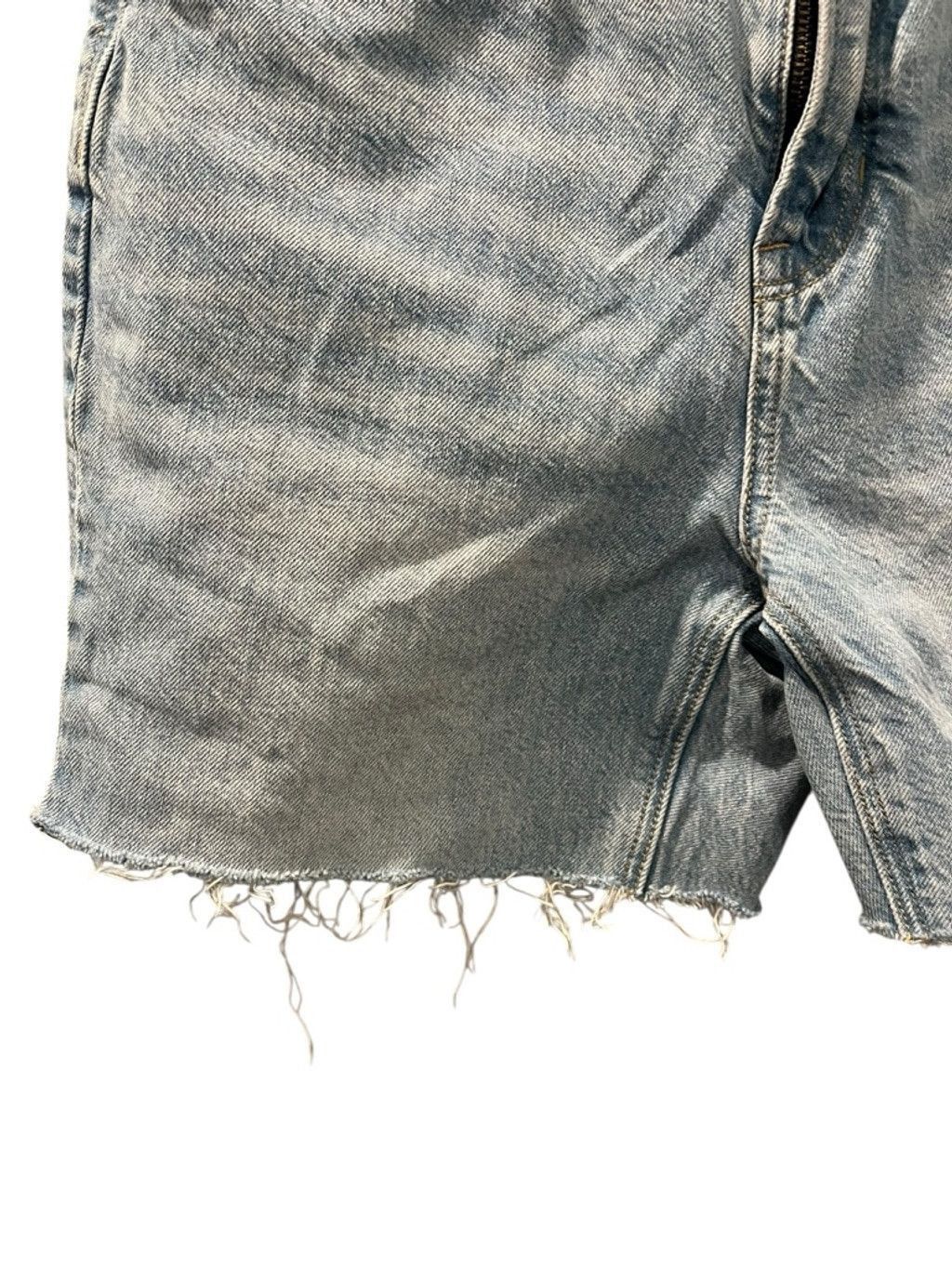 American Eagle Outfitters American Eagle Mom Jean Denim Shorts Size 4 Light Wash Blue Size 27" / US 4 / IT 40 - 3 Thumbnail