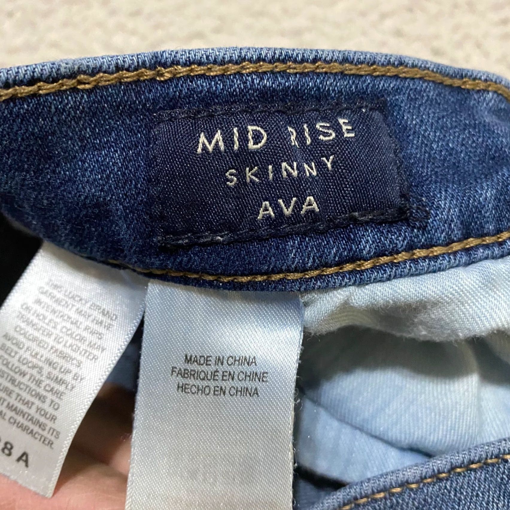 Lucky Brand Lucky Brand Jeans Slim Skinny Mid Rise Ava Crop Blue Denim Womens 6 Regular 24 Inseam 5-Pocket Stretch Cotton Polyester Spandex Viscose N/A Size 28" / US 6 / IT 42 - 4 Thumbnail