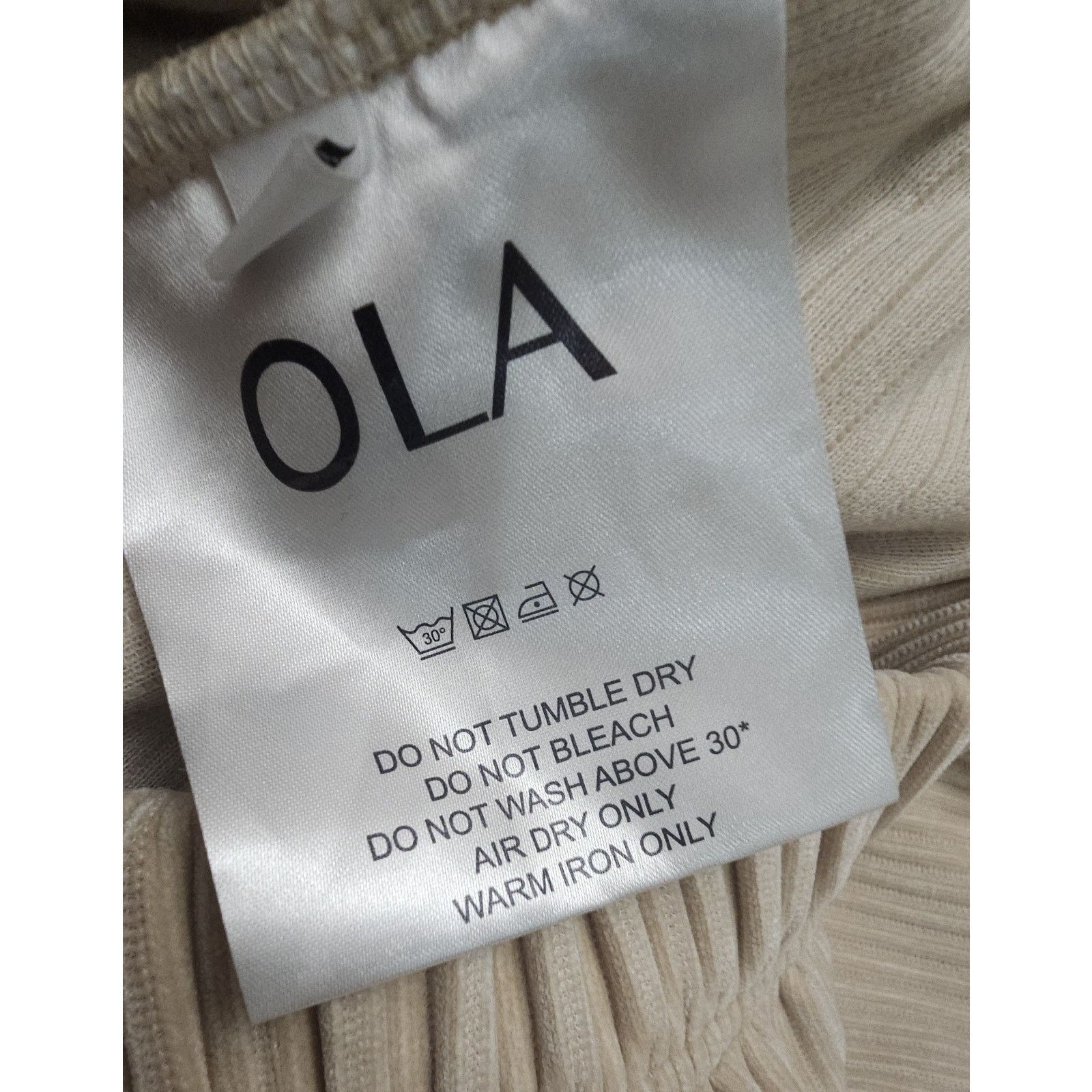 Alo Alo Corduroy Heavy Hoodie Fleece Jacket – Women’s Size M Size M / US 6-8 / IT 42-44 - 5 Thumbnail