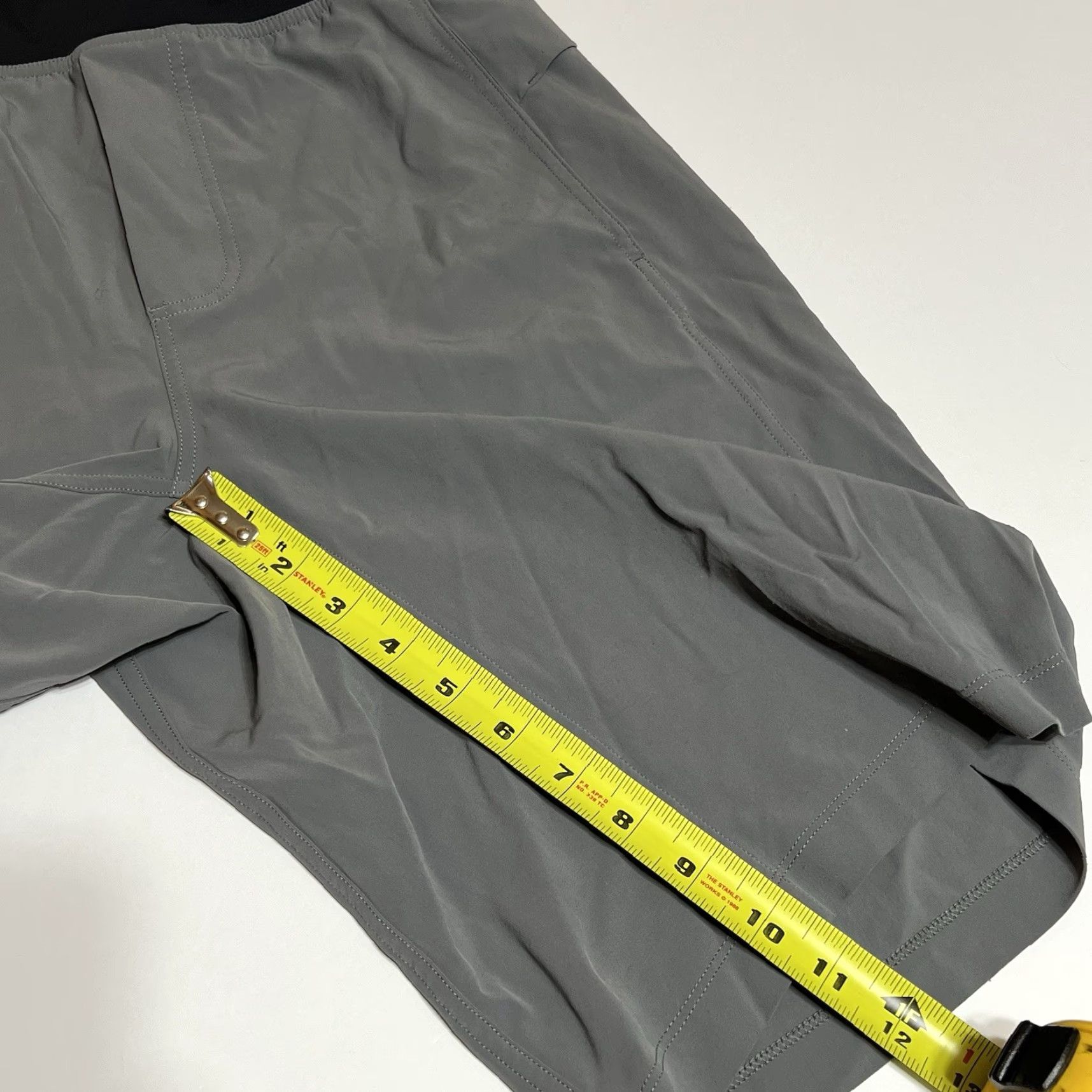 Lululemon Lululemon Training Shorts 10” Men’s Size M Gray Drawstring Size US 31 - 5 Thumbnail