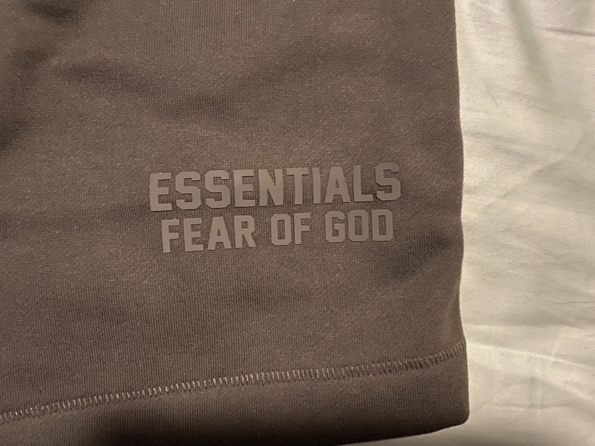 Essentials × Fear of God Essentials FOG Off Black Shorts Size Small Size US 30 / EU 46 - 3 Thumbnail