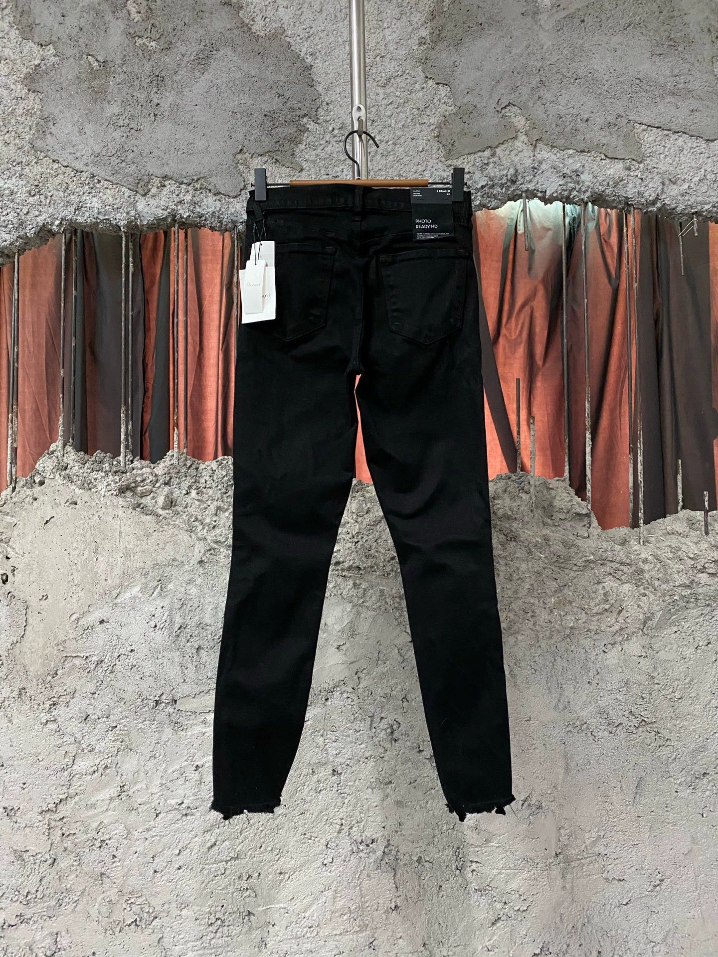 J Brand jbrand distressed jeans 26 NWT Size 26" / US 2 / IT 38 - 2 Thumbnail