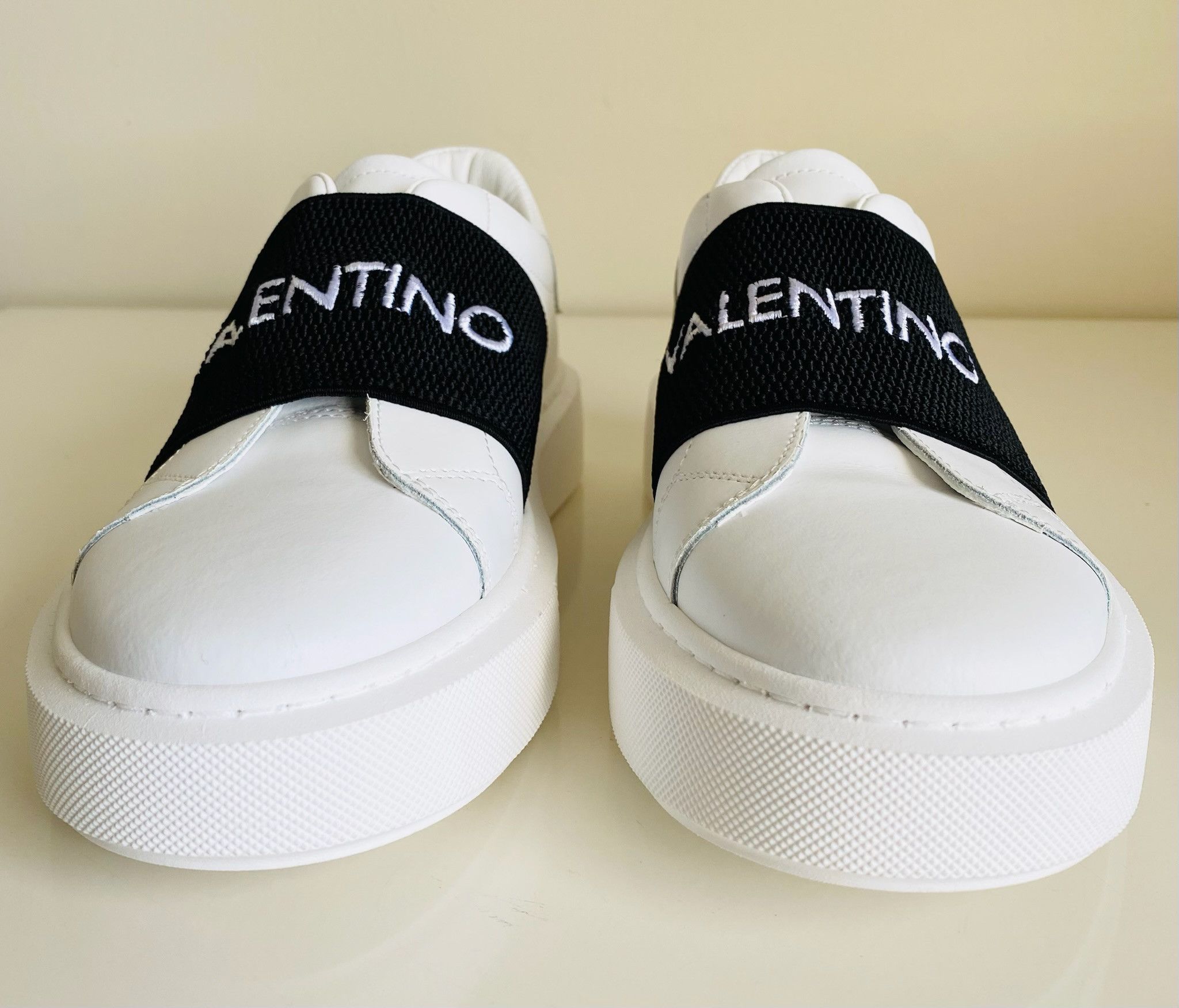 Mario Valentino Mario Valentino White Leather Logo Band Sneakers Size US 6.5 / IT 36.5 - 6 Thumbnail
