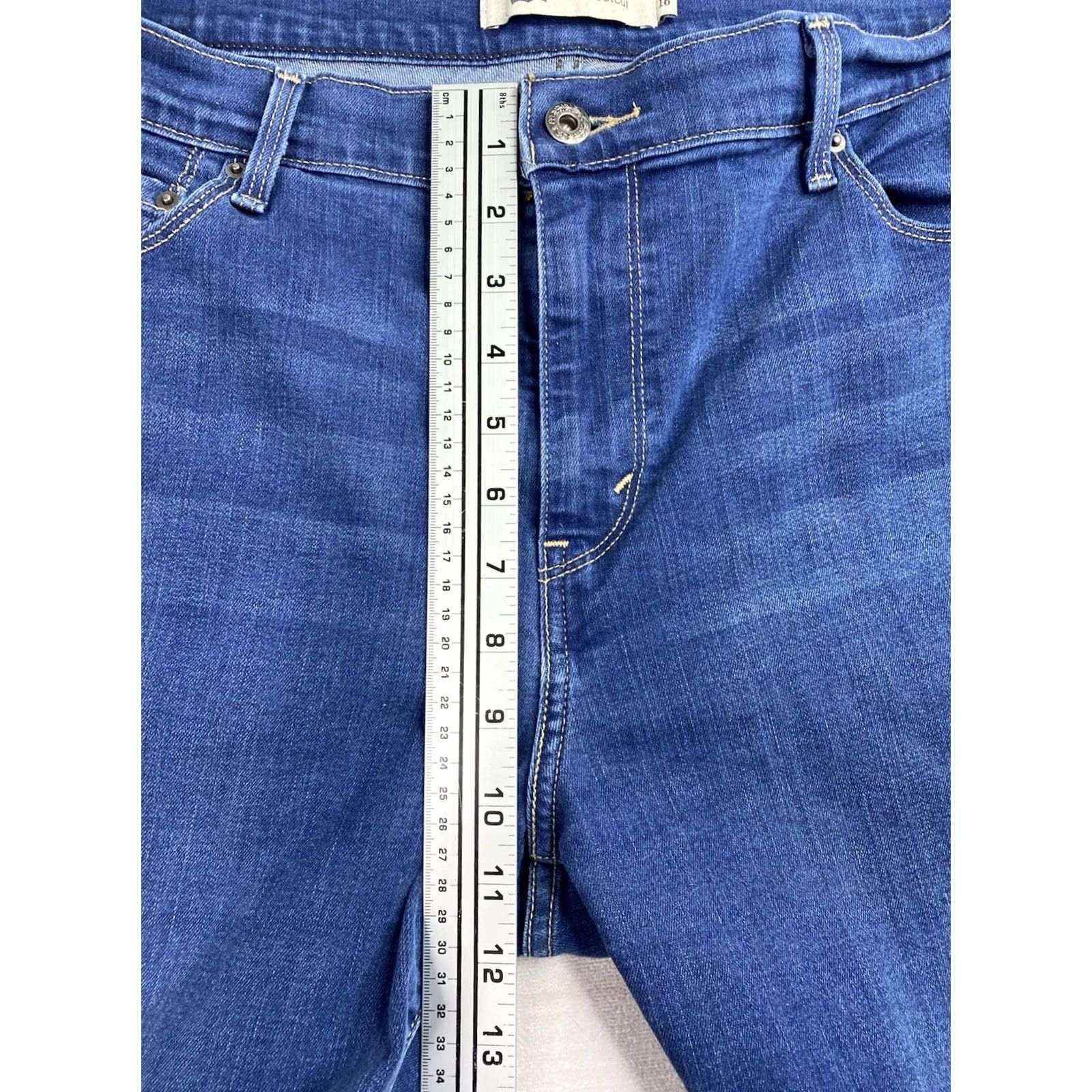 Levi's Levi's 515 Jeans Womens 16 Blue Denim Dark Wash Bootcut Regular Inseam 31" 5-Pocket Cotton Blend Stretch Denim Jeans Size 38" / US 16 / IT 52 - 7 Thumbnail