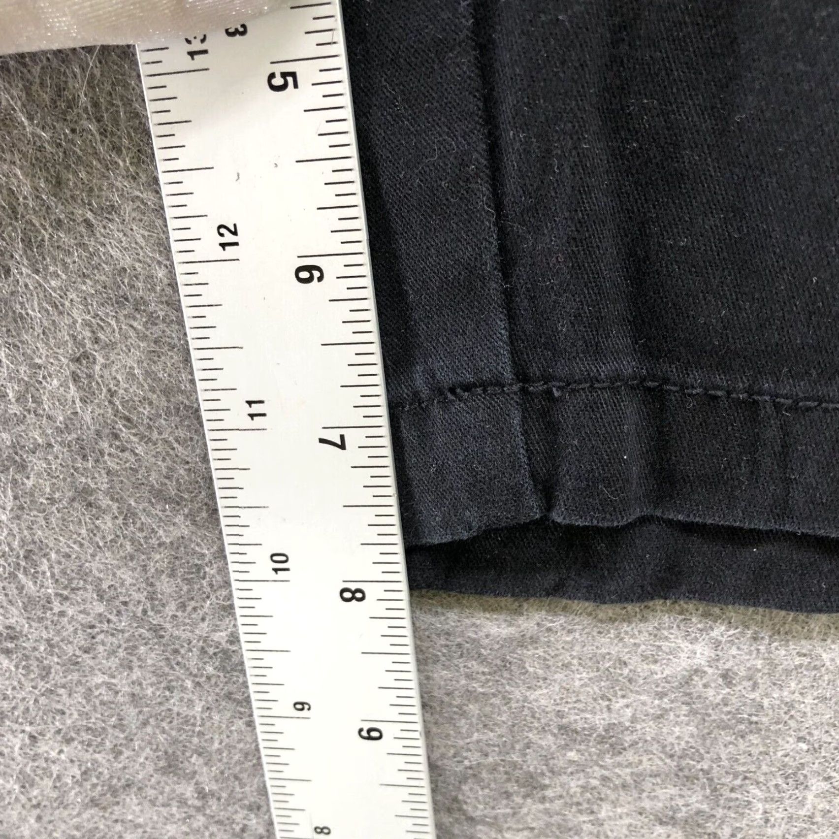 Old Navy NWT Old Navy Chino Shorts 40 Black 8'' Inseam Flat Front Stretch Mens Casual Size US 40 / EU 56 - 6 Thumbnail