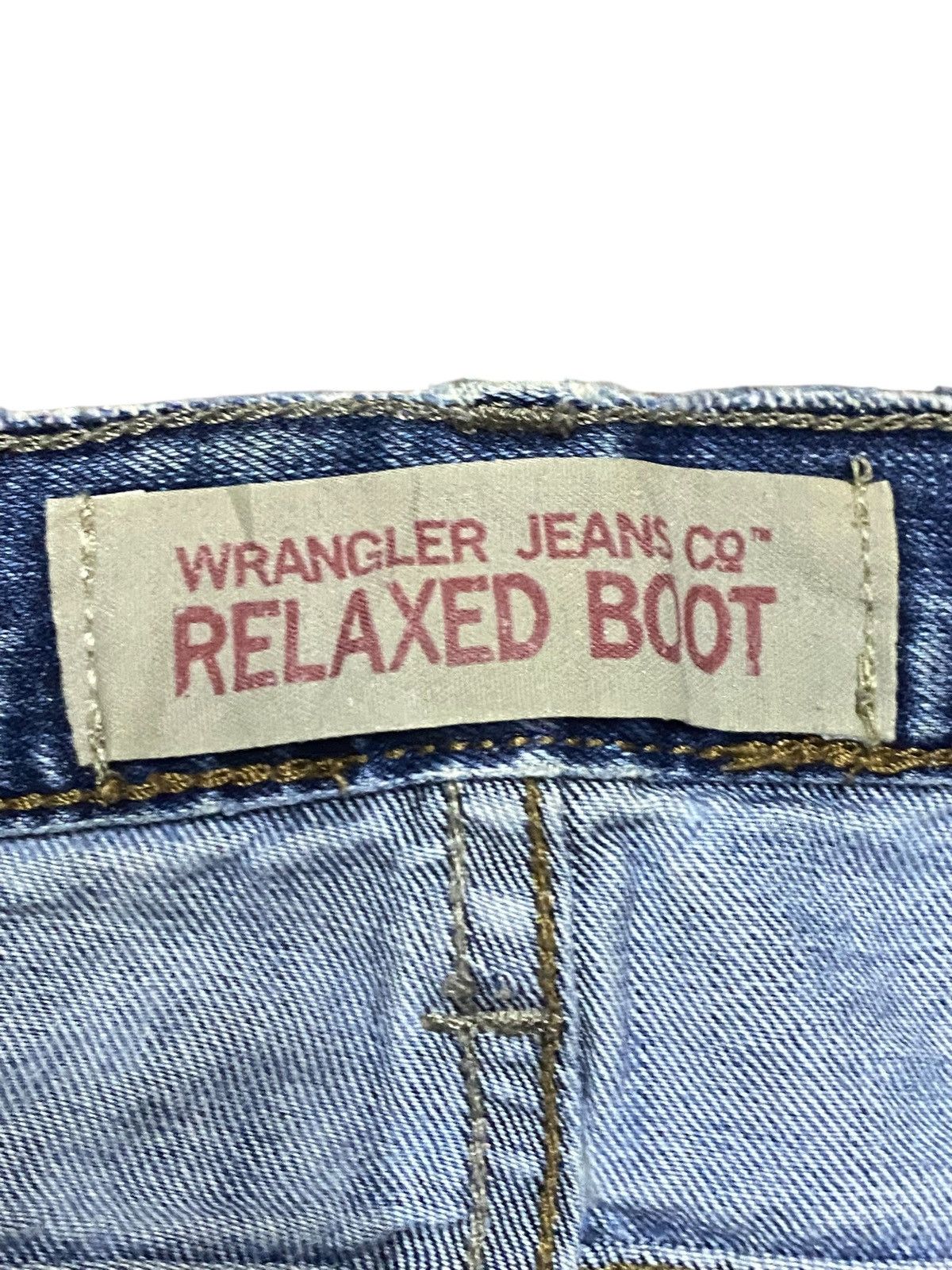 Wrangler Vintage Wrangler Relaxed Boot Light Wash Distressed Baggy Size US 32 / EU 48 - 15 Thumbnail
