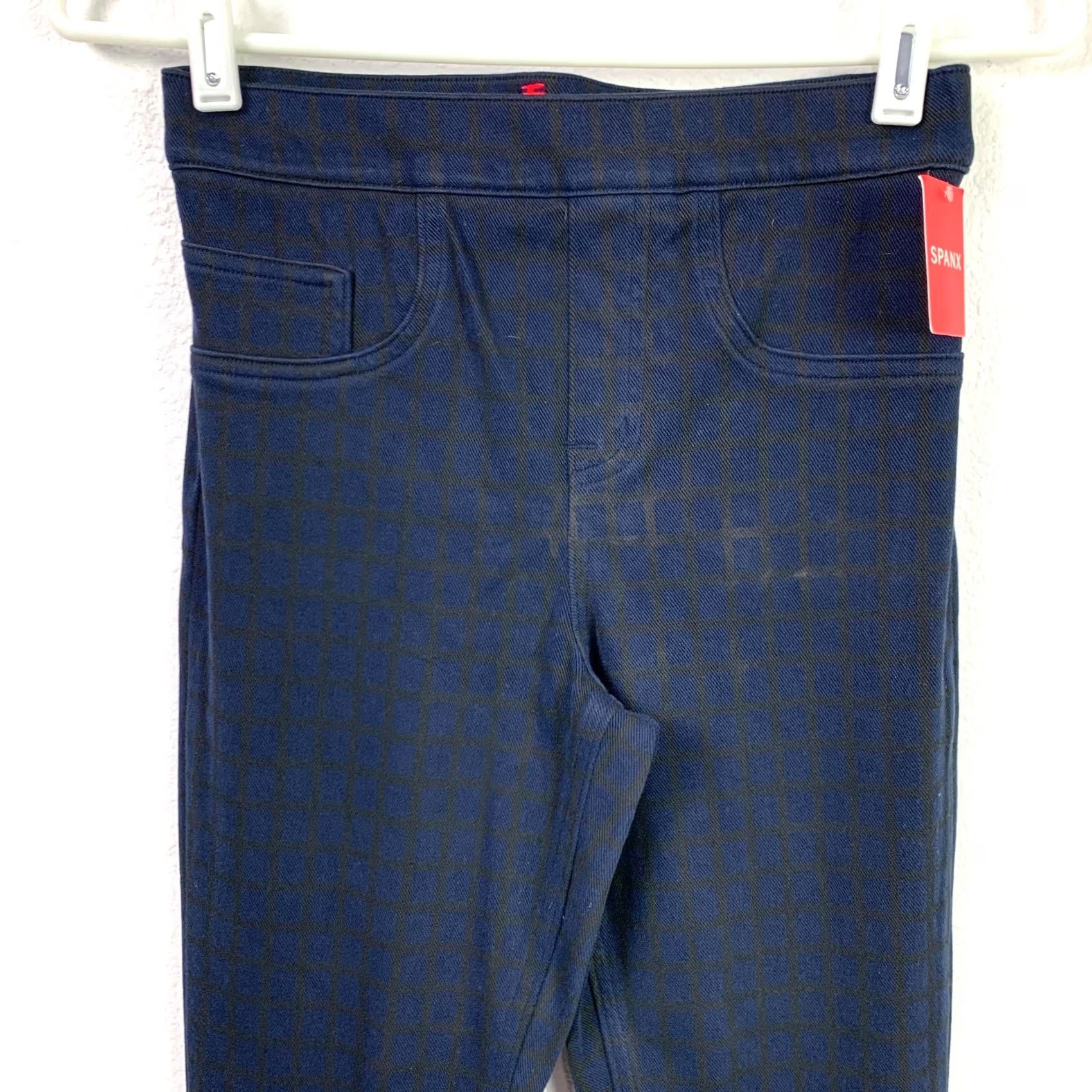 Spanx Spanx Black Plaid Leggings Jeggings XS NWT Activewear Slimming Compression Leggings Women XS Black Small Pattern: Plaid Size 26" / US 2 / IT 38 - 2 Thumbnail