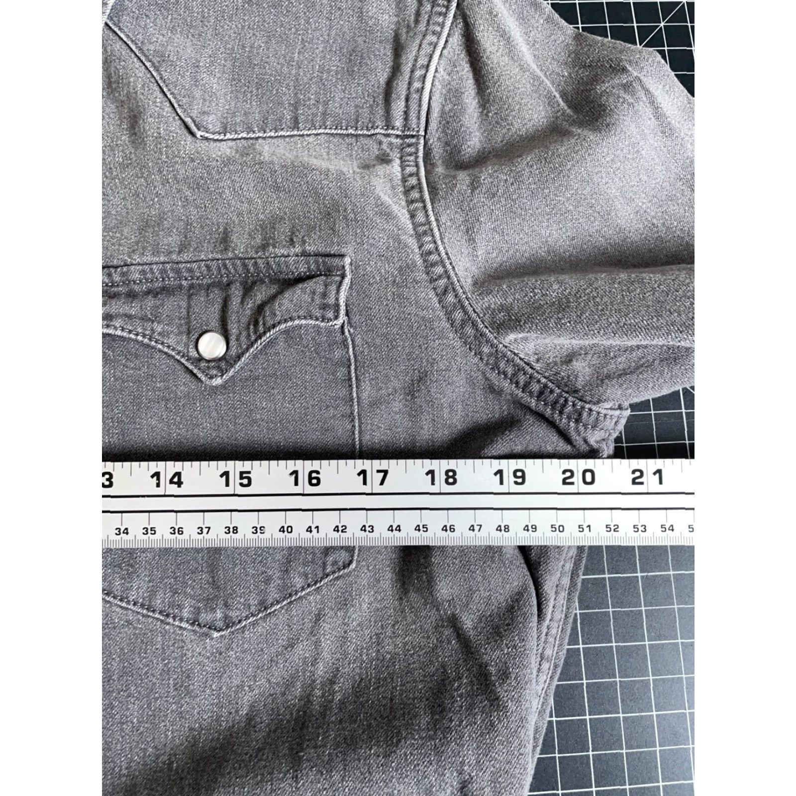 Levi's Levi's Denim Western Shirt Men Medium Gray Pearl Snap Buttons Casual Workwear 90s Grunge Western Button-Up Regular Fit Size US M / EU 48-50 / 2 - 5 Thumbnail