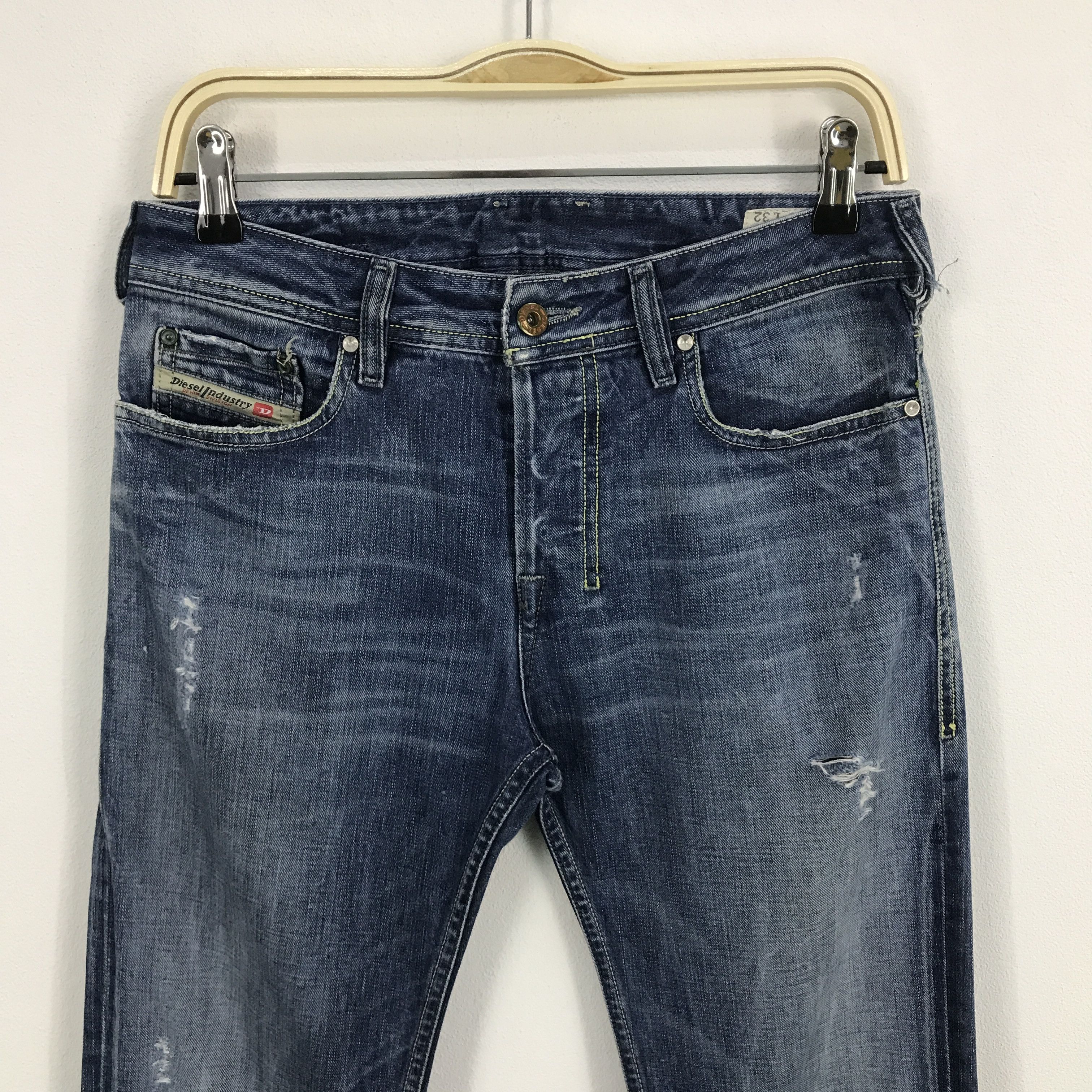Diesel Bootcut Diesel industry distressed denim pants Size US 28 / EU 44 - 2 Thumbnail
