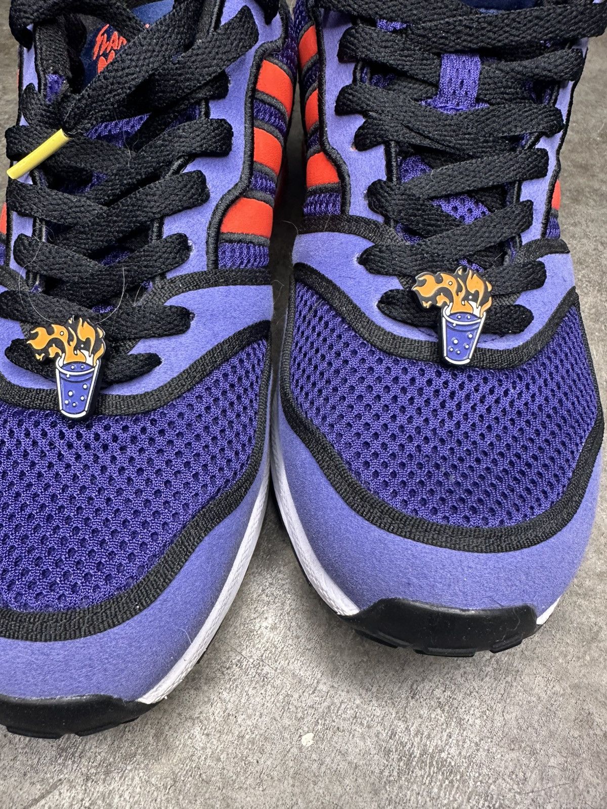 Adidas FLAMIN MOES (SIMPSONS & ADIDAS COLLAB) Size US 8 / EU 41 - 3 Thumbnail
