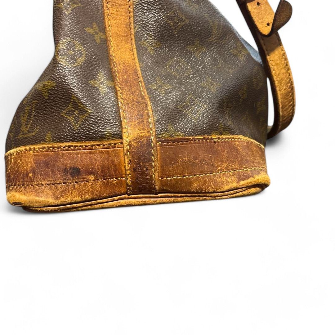 Louis Vuitton Louis Vuitton - Petit Noe Drawstring Shoulder Bag Monogram Size ONE SIZE - 3 Thumbnail
