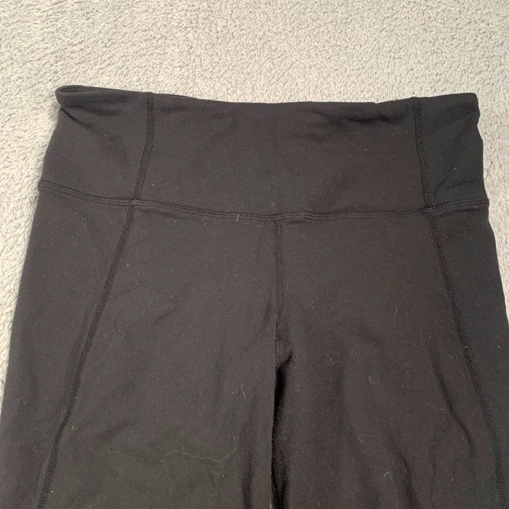 Lululemon lululemon athletica Black capri crop Pants Women 6 Regular Track Pants Pants Black Women 6 Regular Capri Crop Track Pants Size 28" / US 6 / IT 42 - 3 Thumbnail