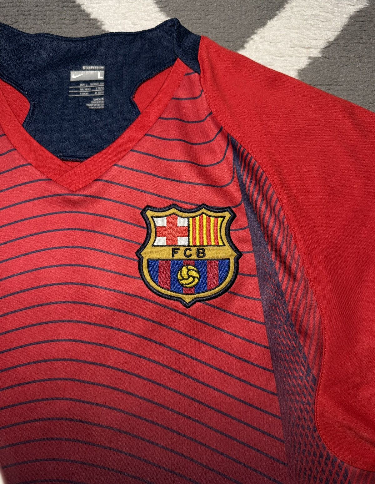 Nike Nike FC Barcelona Y2K Retro 2006-07 Training T-Shirt Jersey Size US L / EU 52-54 / 3 - 11 Thumbnail