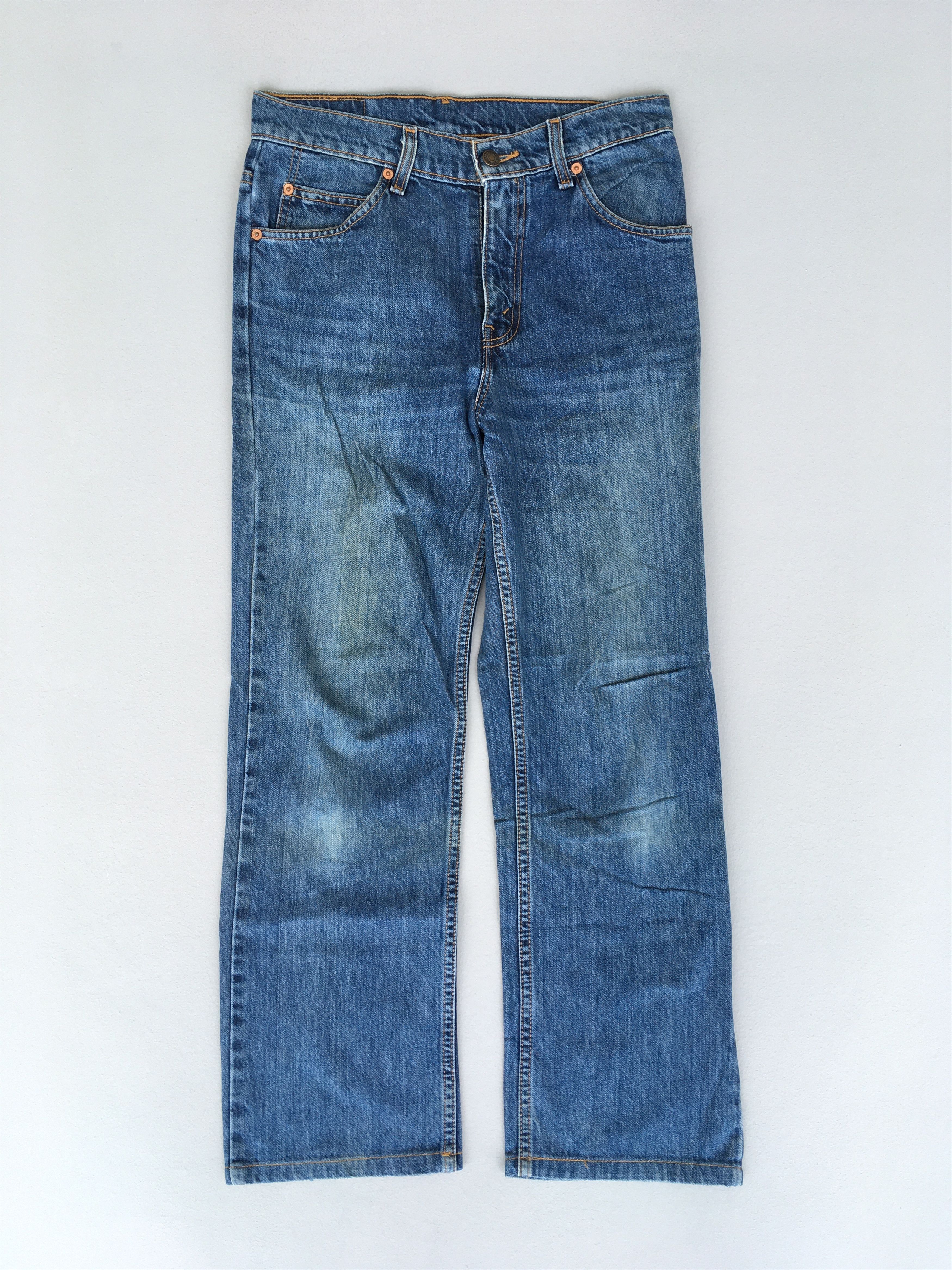image of Size 30X26.5 Vintage Levis 505 Relaxed Fit Jeans in Blue, Men's