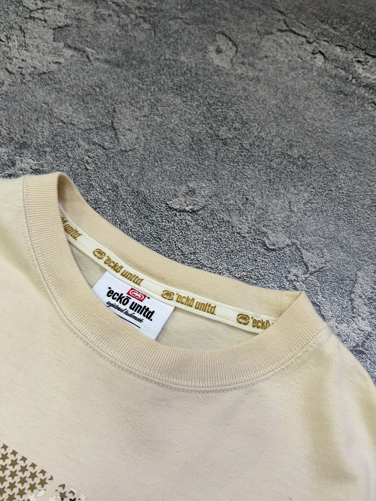 Ecko Unltd. Ecko Unltd Vtg Rhino Graphic T-Shirt Beige Y2K Baggy M Size US M / EU 48-50 / 2 - 3 Thumbnail