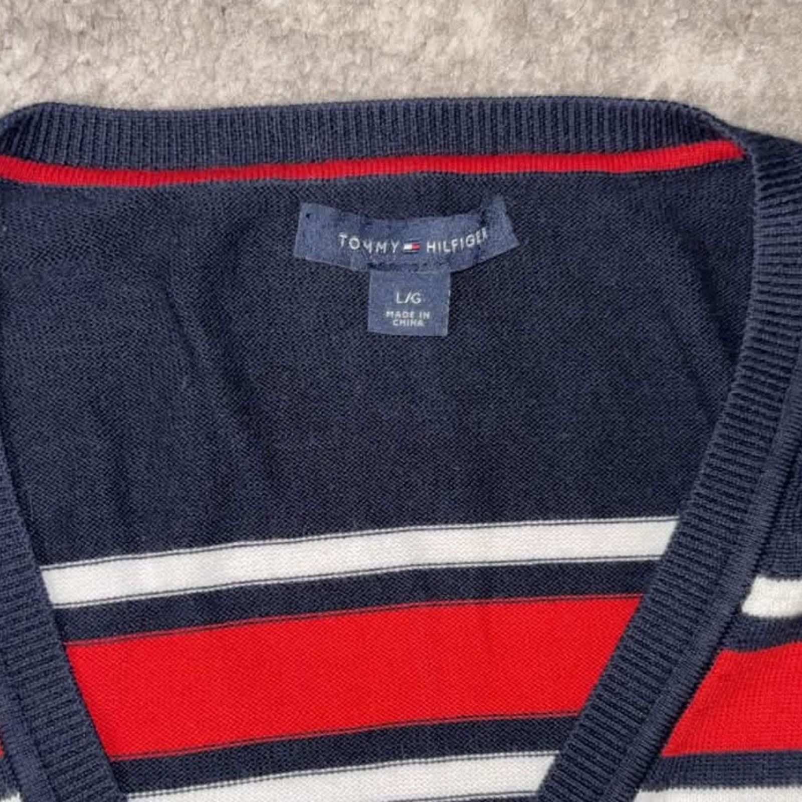 Tommy Hilfiger Tommy Hilfiger V-Neck Striped Knit Sweater Size US S / EU 44-46 / 1 - 3 Thumbnail