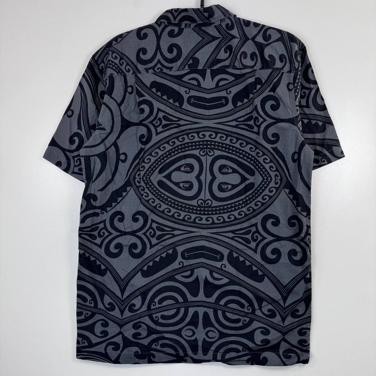 Other Quiksilver Hawaiian Shirt Tribal Pattern Button Mens S Size US S / EU 44-46 / 1 - 6 Thumbnail