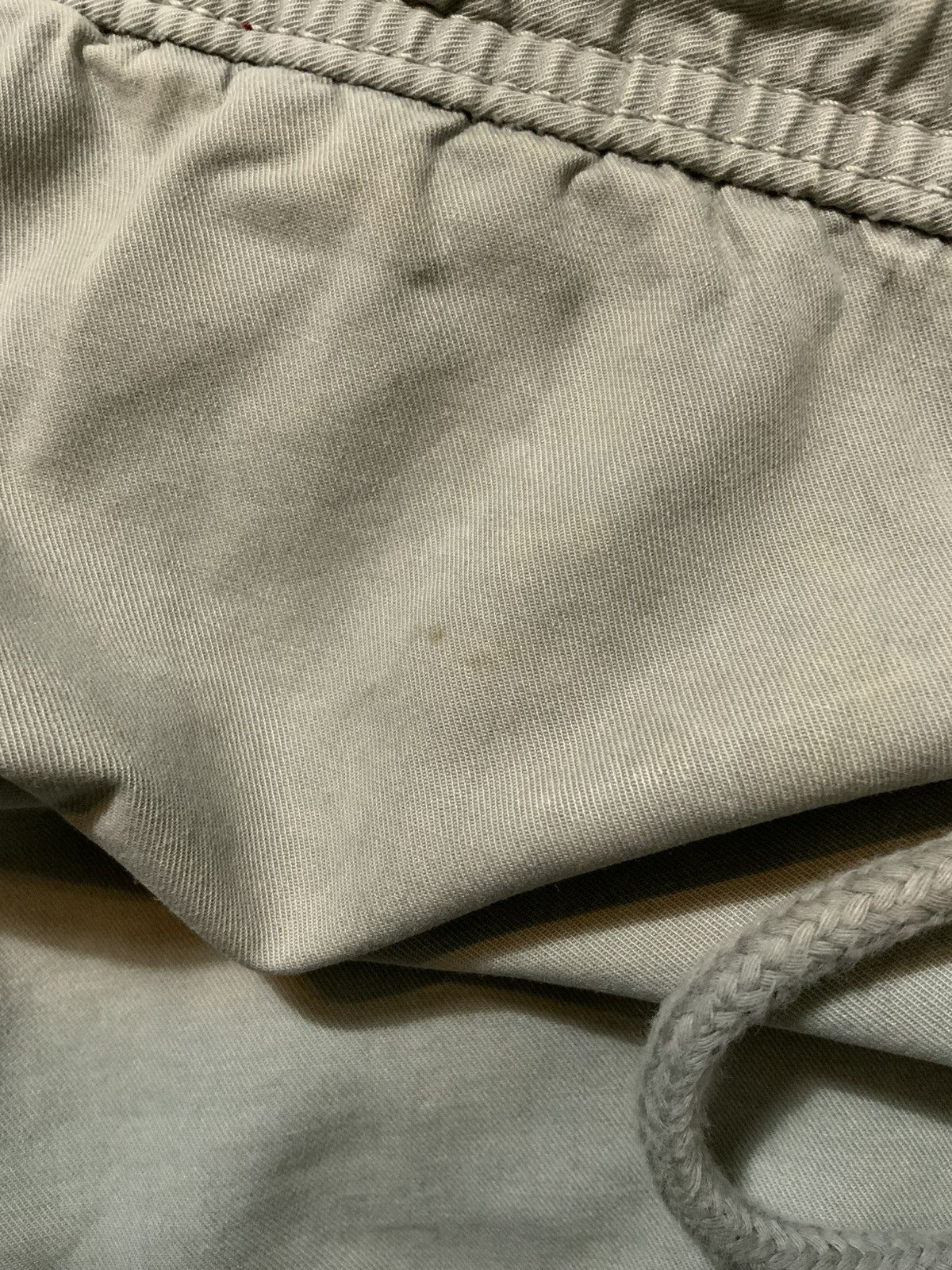 Abercrombie & Fitch Abercrombie & Fitch New York Grey Cargo Cotton Twill Shorts Size US 32 / EU 48 - 7 Thumbnail