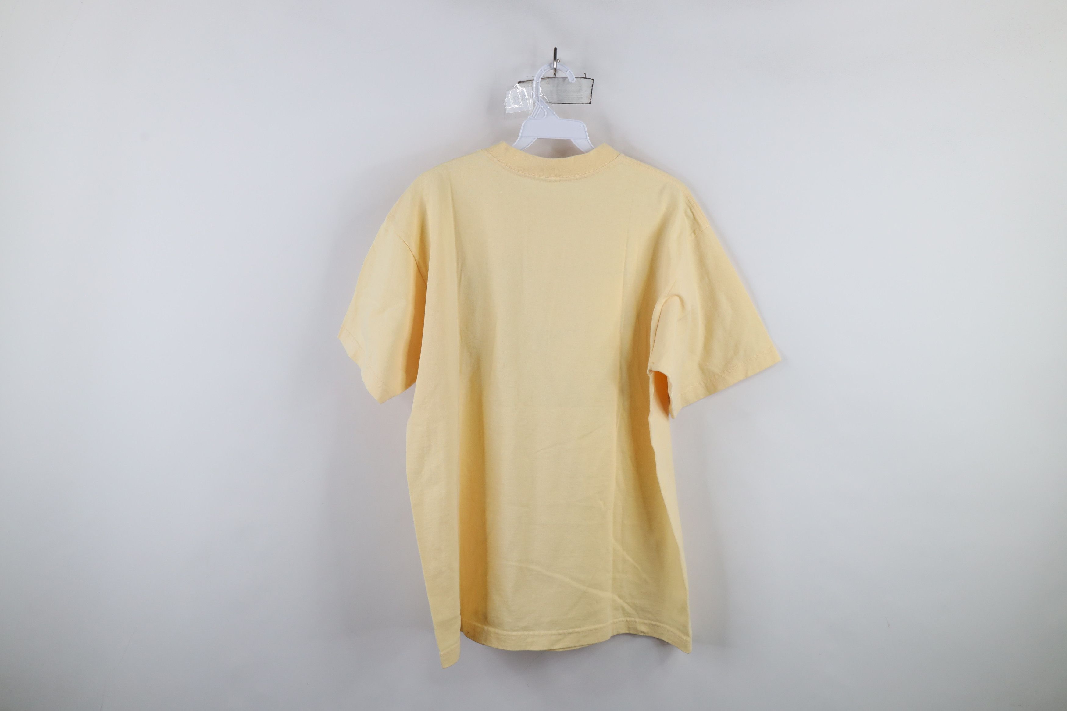 Vintage Vintage 90s Streetwear Island Nature Bird Flower T-Shirt Size L / US 10 / IT 46 - 11 Thumbnail