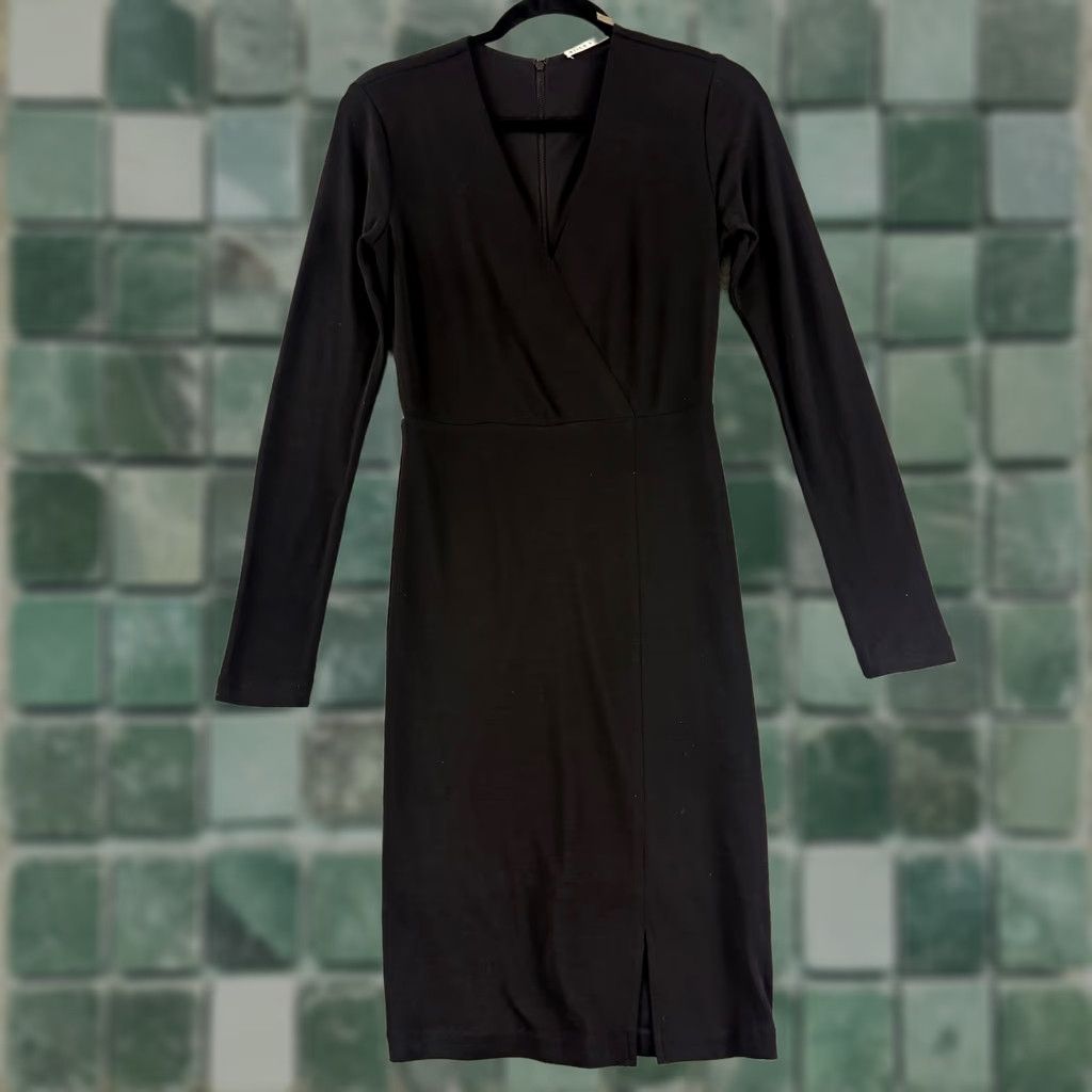 Alice + Olivia Alice + Olivia Sheath Dress Womens 2 Black Long Sleeve V-Neck Wrap Front Slit Size XS / US 0-2 / IT 36-38 - 1 Thumbnail