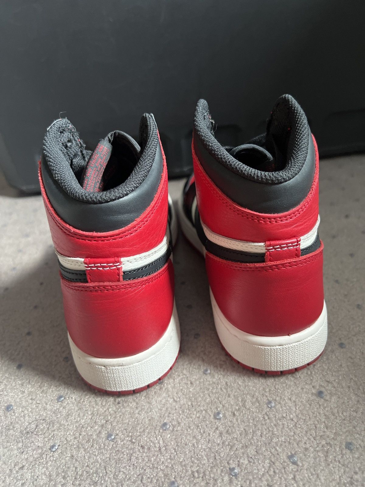 Jordan Brand Bred toe Jordan 1 high (2018) Size US 6 / EU 39 - 4 Thumbnail