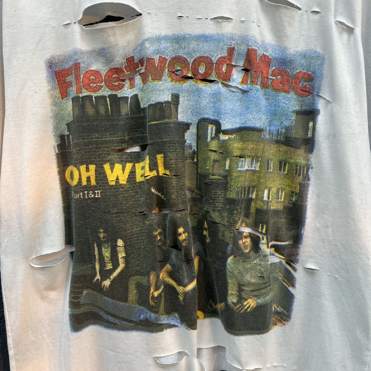 Band Tees Thrashed Distressed Fleetwood Mac ERD GRUNGE Band Tee Size US L / EU 52-54 / 3 - 2 Thumbnail