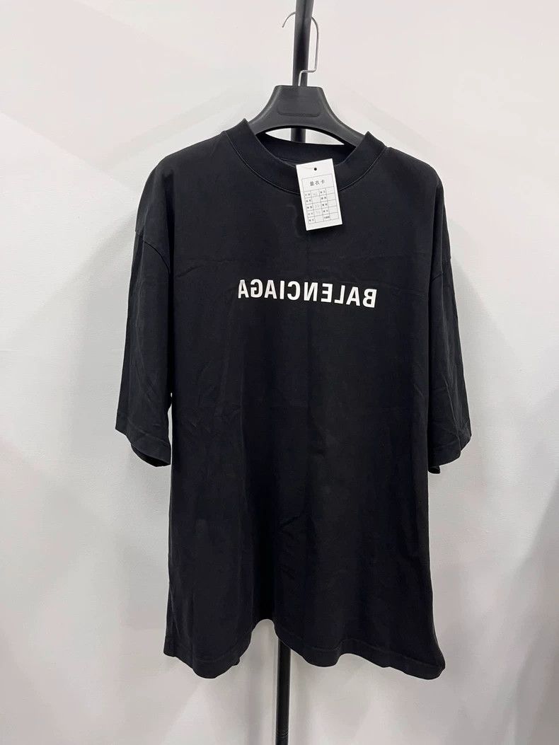 Balenciaga Balenciaga Reversed printed monogram short sleeves 2504-Nex Size US XL / EU 56 / 4 - 1 Thumbnail