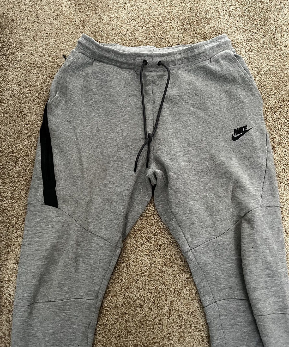 Vintage Nike Tech Sweatpants Size US 30 / EU 46 - 1 Thumbnail