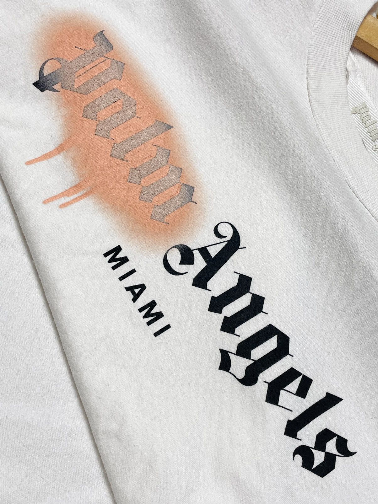 Palm Angels Palm Angels Miami Spray Logo T-Shirt – White – Size L Size US L / EU 52-54 / 3 - 5 Thumbnail