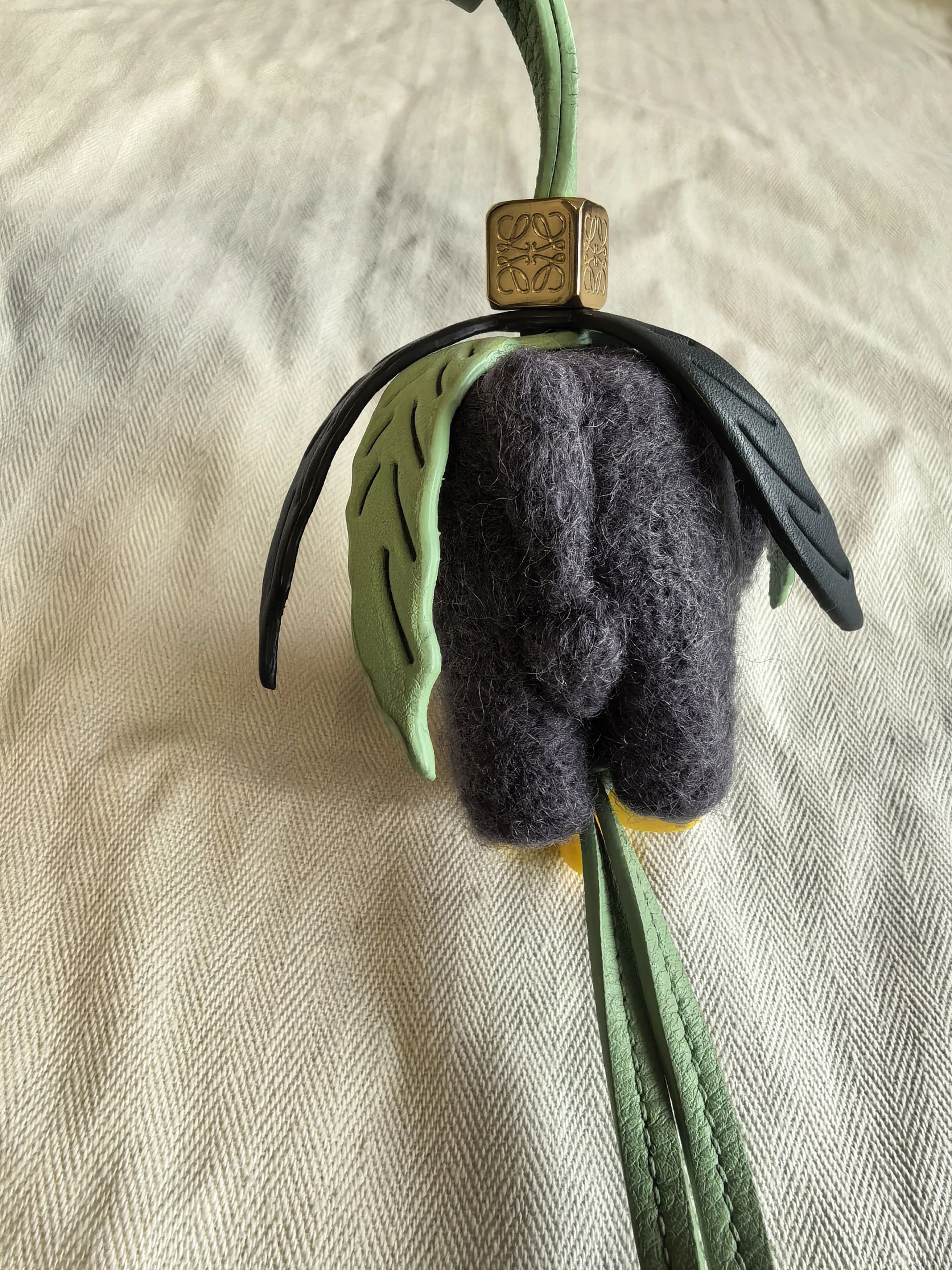Loewe LOEWE x Suna Fujita SS24 Banana Elephant Charm Size ONE SIZE - 2 Thumbnail