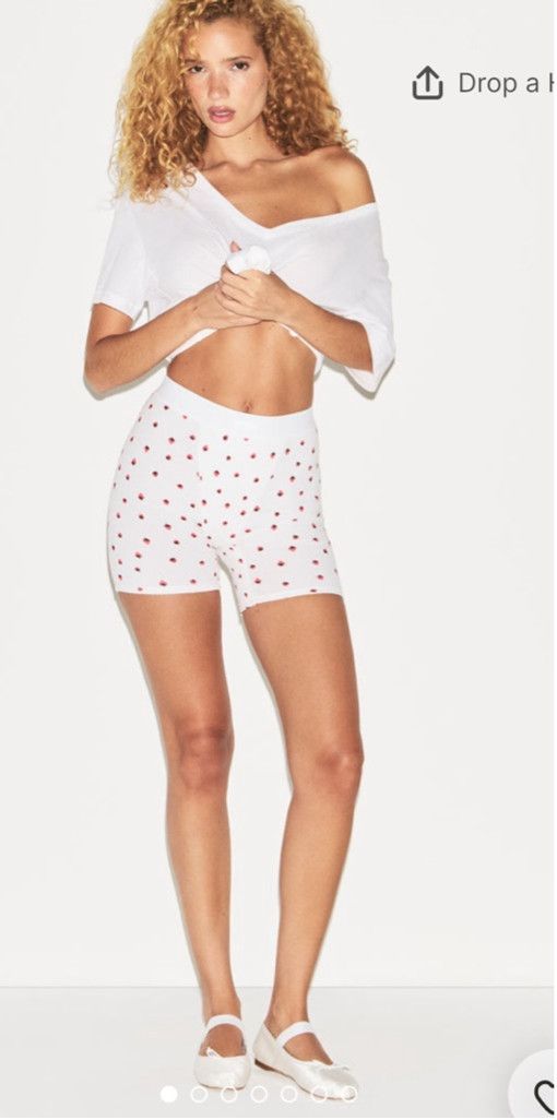 SKIMS NIB Skims COTTON RIB BOXER snow strawberry print large Size 32" / US 10 / IT 46 - 1 Thumbnail