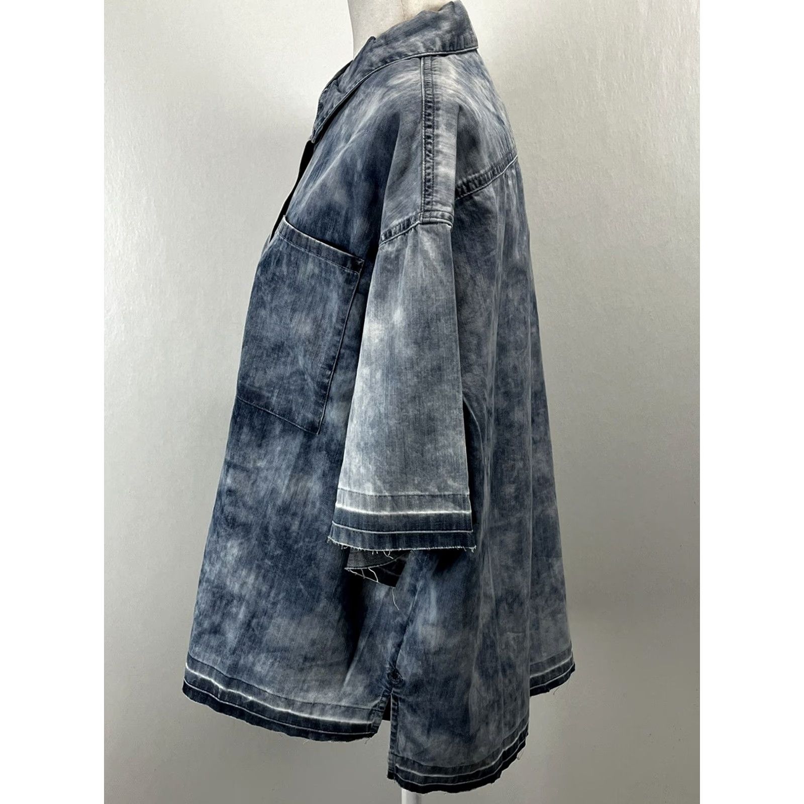 True Religion True Religion Boxy Button Up Shirt Womens L Chambray Denim Blue Short Sleeve Collar Button Size L / US 10 / IT 46 - 2 Thumbnail