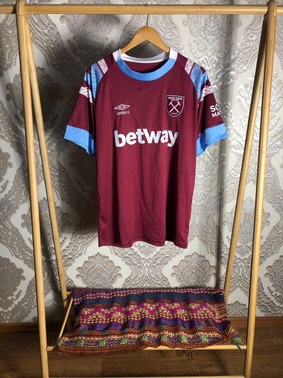 Vintage VERY RARE UMBRO FC WEST HAM UNITED ENGLAND SOCCER JERSEY 90s Size US XXL / EU 58 / 5 - 2 Thumbnail