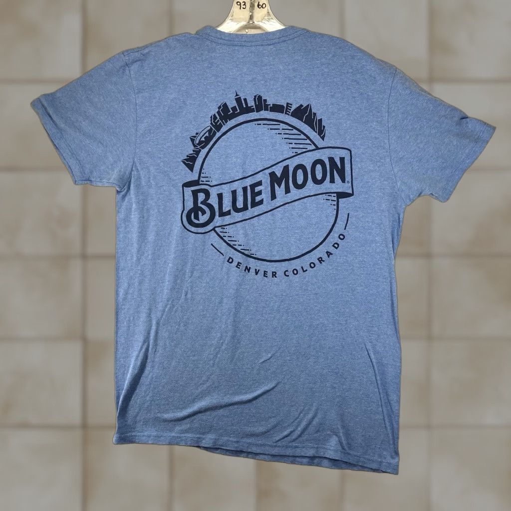 Vintage Blue Moon Shirt Men's Large Blue Short Sleeve Beer Shirt Sleeve Graphic Thin Size US L / EU 52-54 / 3 - 1 Thumbnail