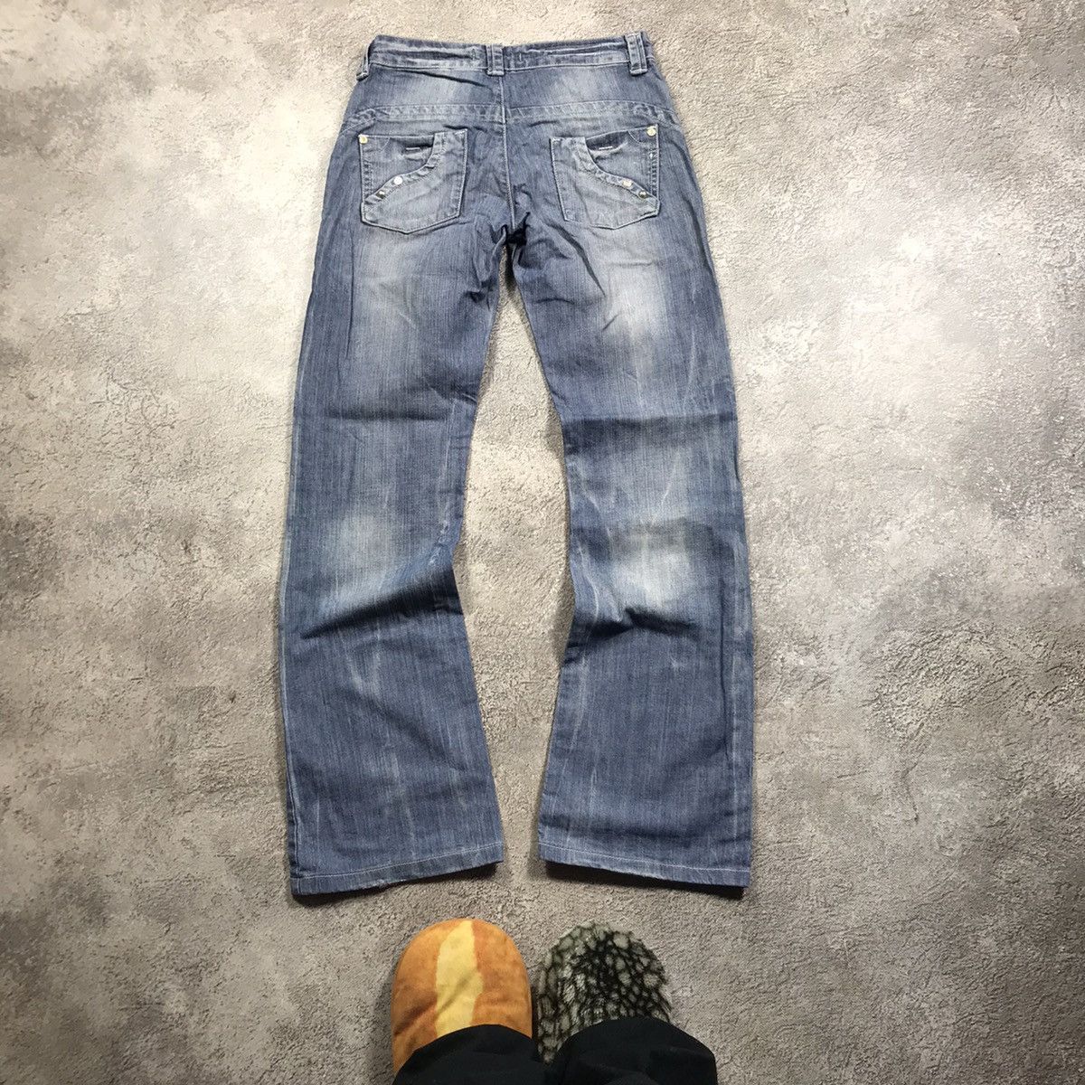Vintage Vintage Y2K Distressed Flared Jeans Grunge Skate Graphic 29 Size 29" - 4 Thumbnail