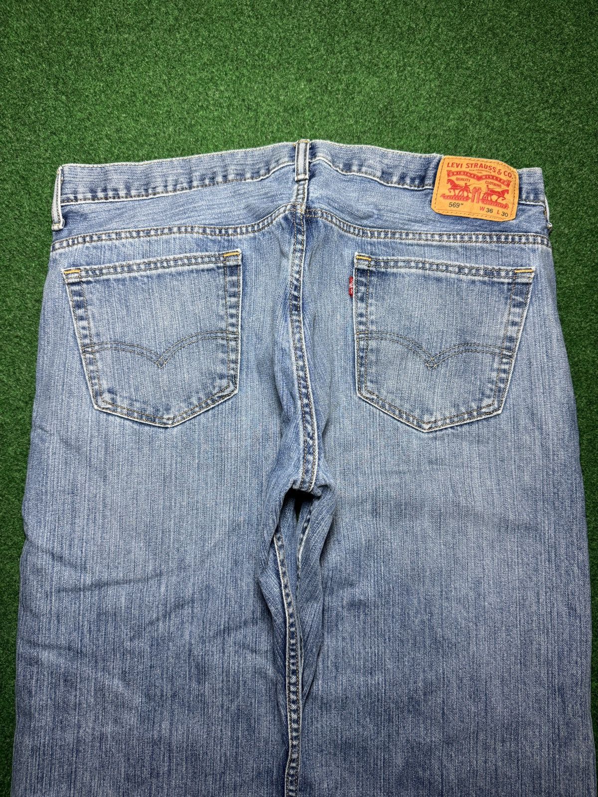 Levi's Vintage Clothing Vintage Levis 569 Loose Straight Baggy Y2K 39x29 Jeans Size US 39 - 2 Thumbnail