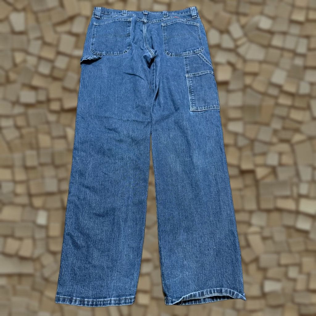 Wrangler Wrangler Jeans Men 36x34 Blue Denim Straight Leg 5-Pocket Pockets Regular Inseam 34in Modern Vintage: No Regular Fit Medium Wash Size US 36 / EU 52 - 1 Thumbnail
