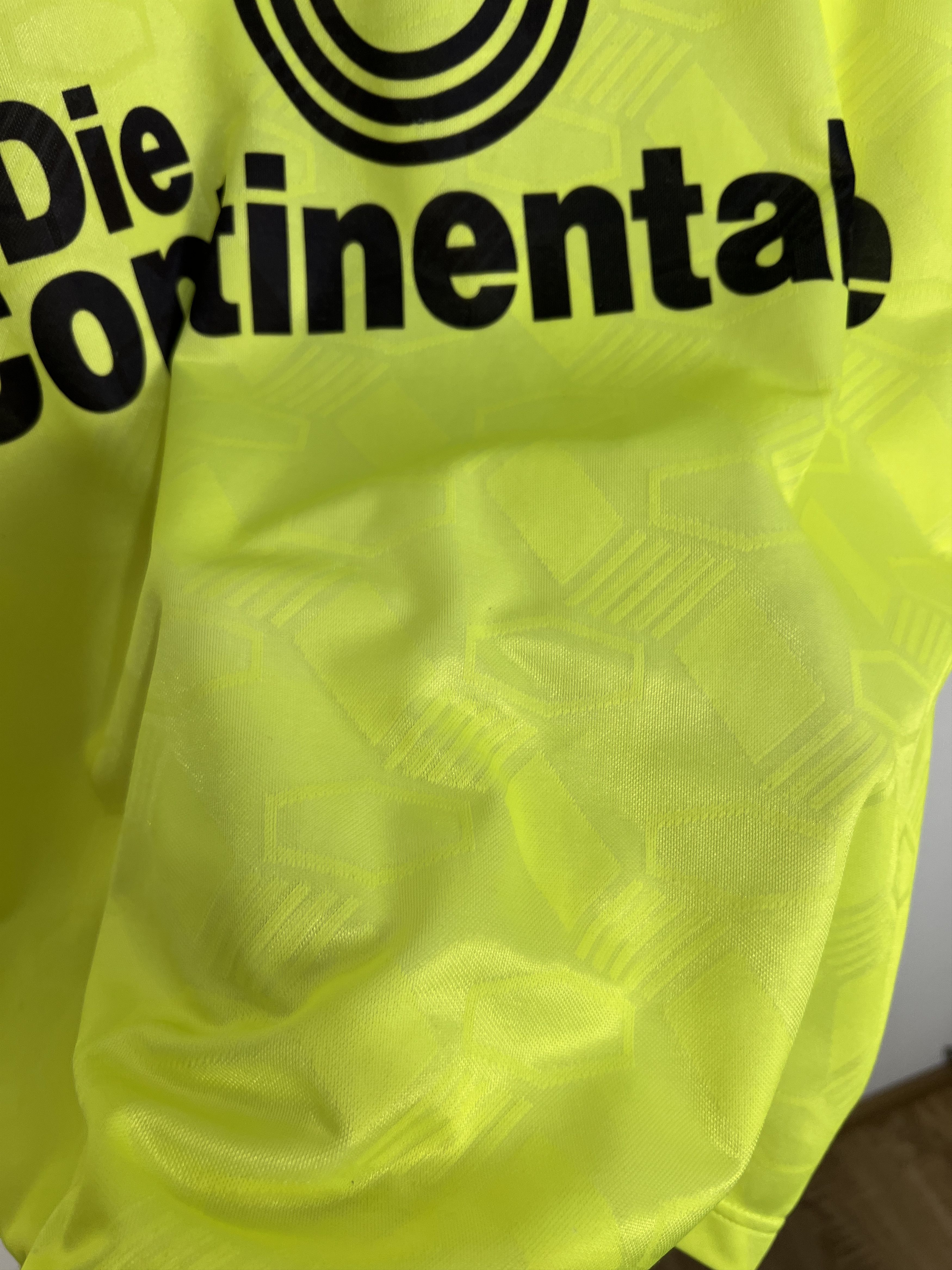 Nike Borussia Dortmund football shirt Nike Chapuisat Tee Shirt Size US M / EU 48-50 / 2 - 7 Thumbnail