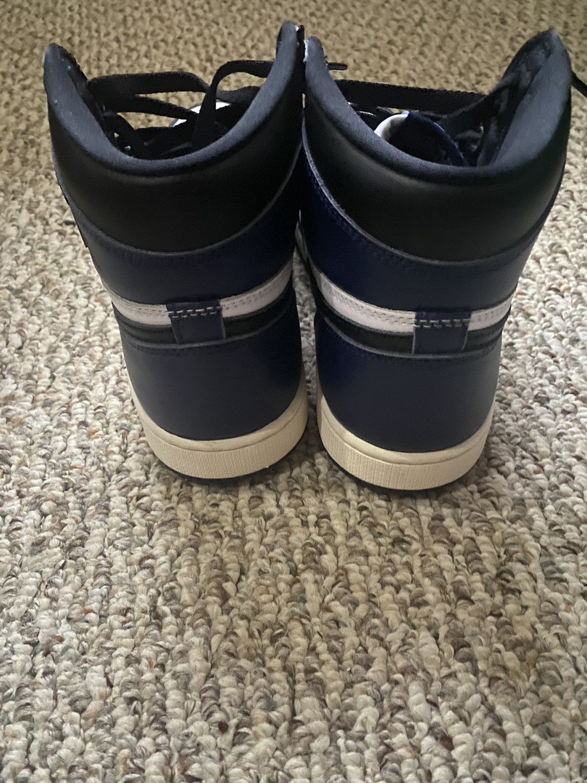 Jordan Brand × Nike Jordan 1 Retro High Og Midnight Navy Size US 9.5 / EU 42-43 - 3 Thumbnail