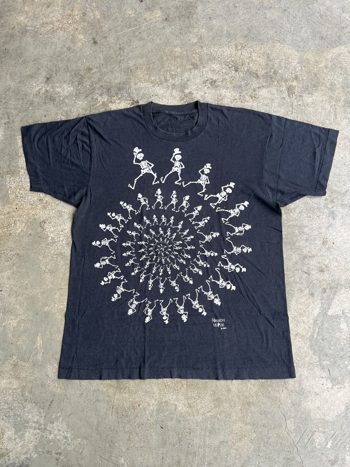 Band Tees Vintage 90s Grateful Dead Skeleton Spiral Fashion Victim Size US L / EU 52-54 / 3 - 1 Thumbnail