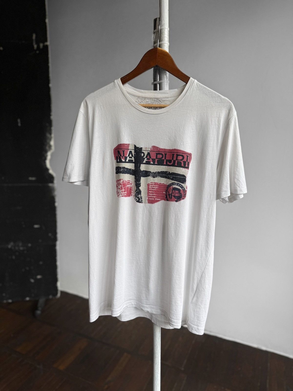 Napapijri Napapijri White Short Sleeve Crew T-Shirt Big Center Print Size US L / EU 52-54 / 3 - 1 Thumbnail