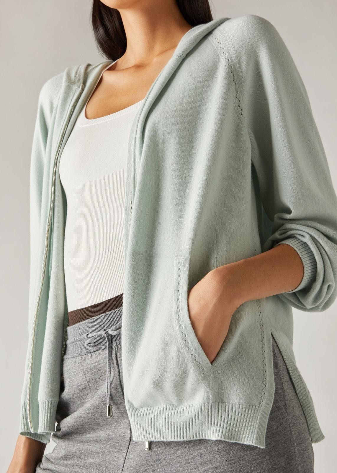 Loro Piana o1srvl11e1024 Cocooning Hooded Bomber in Light Mint Size XL / US 12-14 / IT 48-50 - 4 Thumbnail