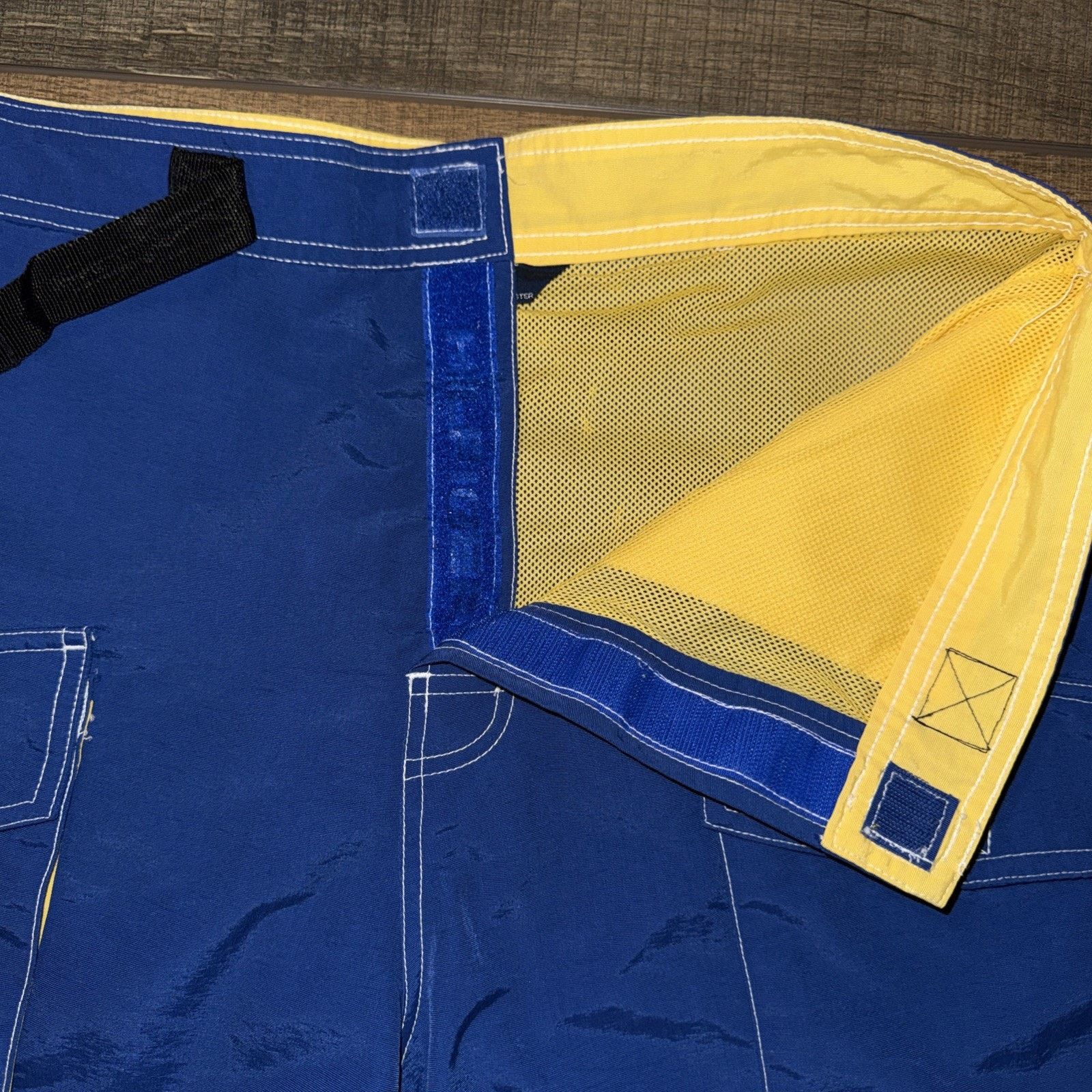 Tommy Hilfiger Y2K Tommy Hilfiger Tommy Trunks Sz L Blue Cargo Pocket EUC Size US 34 / EU 50 - 14 Thumbnail