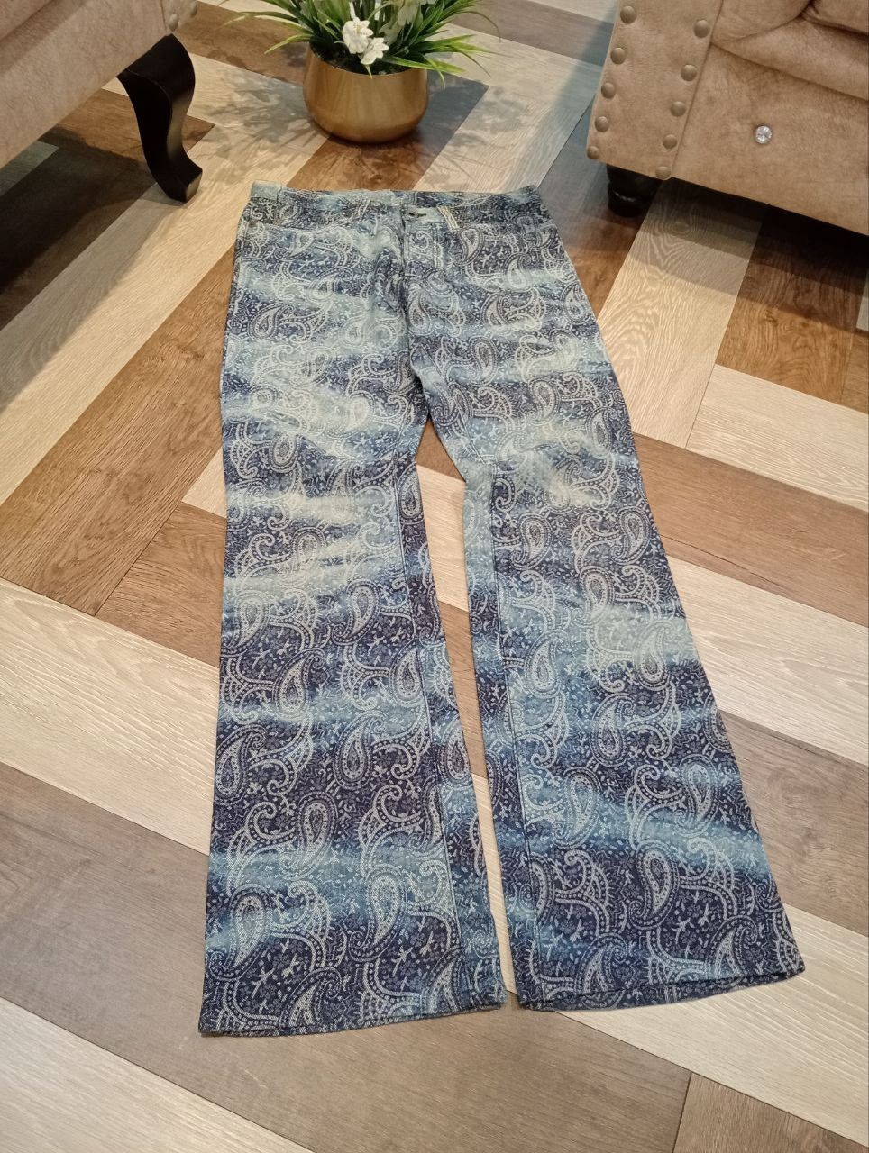 5351 POUR LES HOMMES 5351 POUR LES HOMMES JAPAN BLUE PAISLEY FLARED DENIM PANTS Size US 31 - 3 Thumbnail