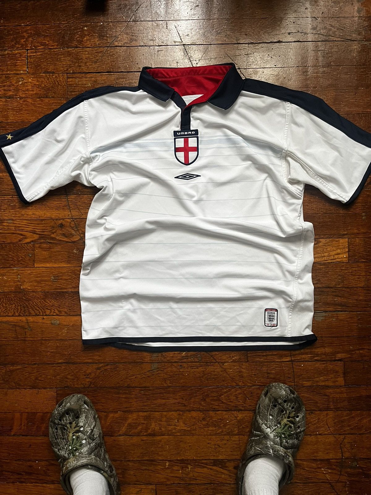 Umbro × Vintage ENGLAND 2003 HOME KIT Size US L / EU 52-54 / 3 - 1 Thumbnail