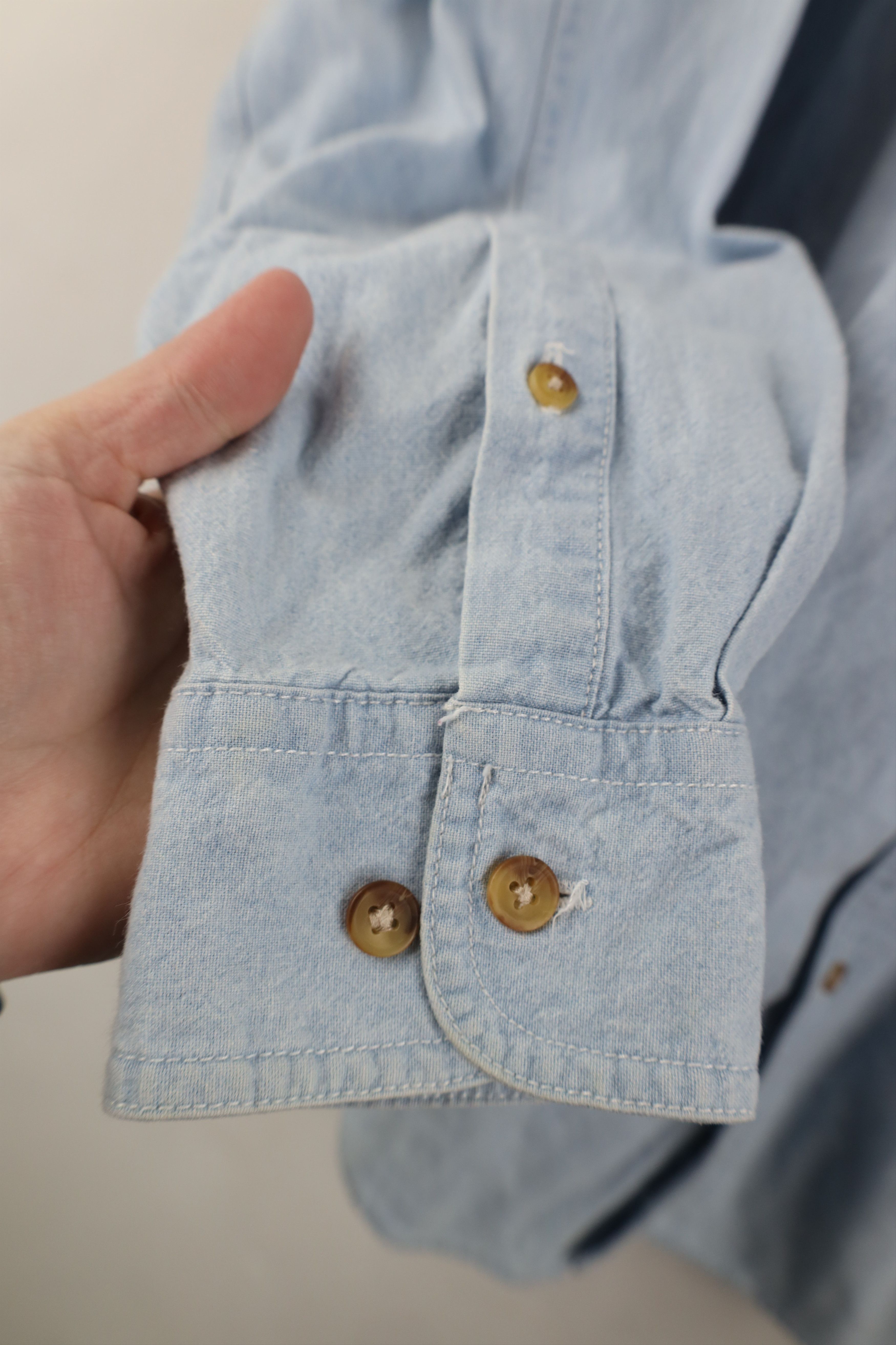 Vintage Vintage 90s Looney Tunes Egghead Jr Denim Button Shirt Size US S / EU 44-46 / 1 - 10 Thumbnail