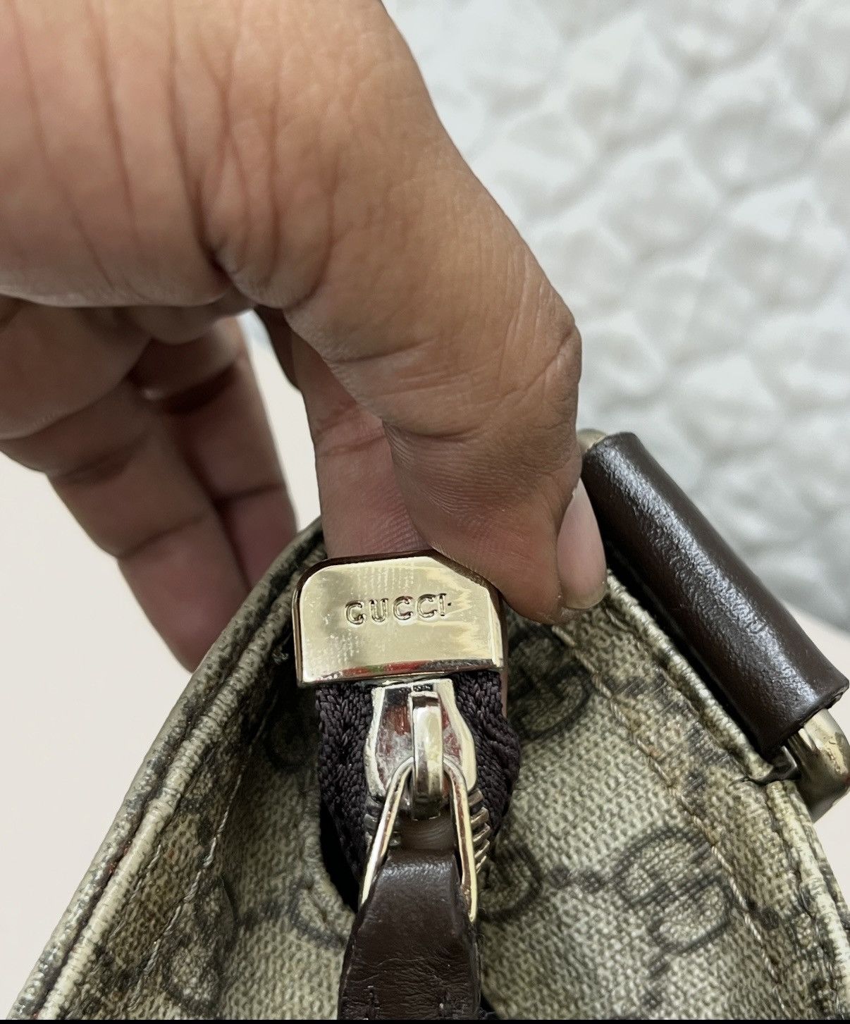 Gucci 🔥🔥🔥AUTHENTIC VINTAGE GUCCI MONOGRAM BAG Size ONE SIZE - 22 Thumbnail